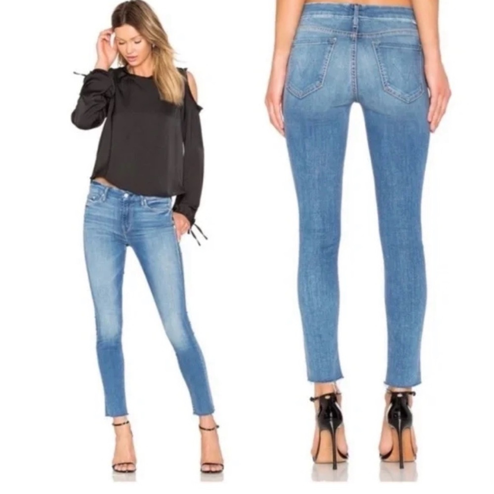 MOTHER
The Looker Ankle Fray Jeans in Birds of Paradise Size 26